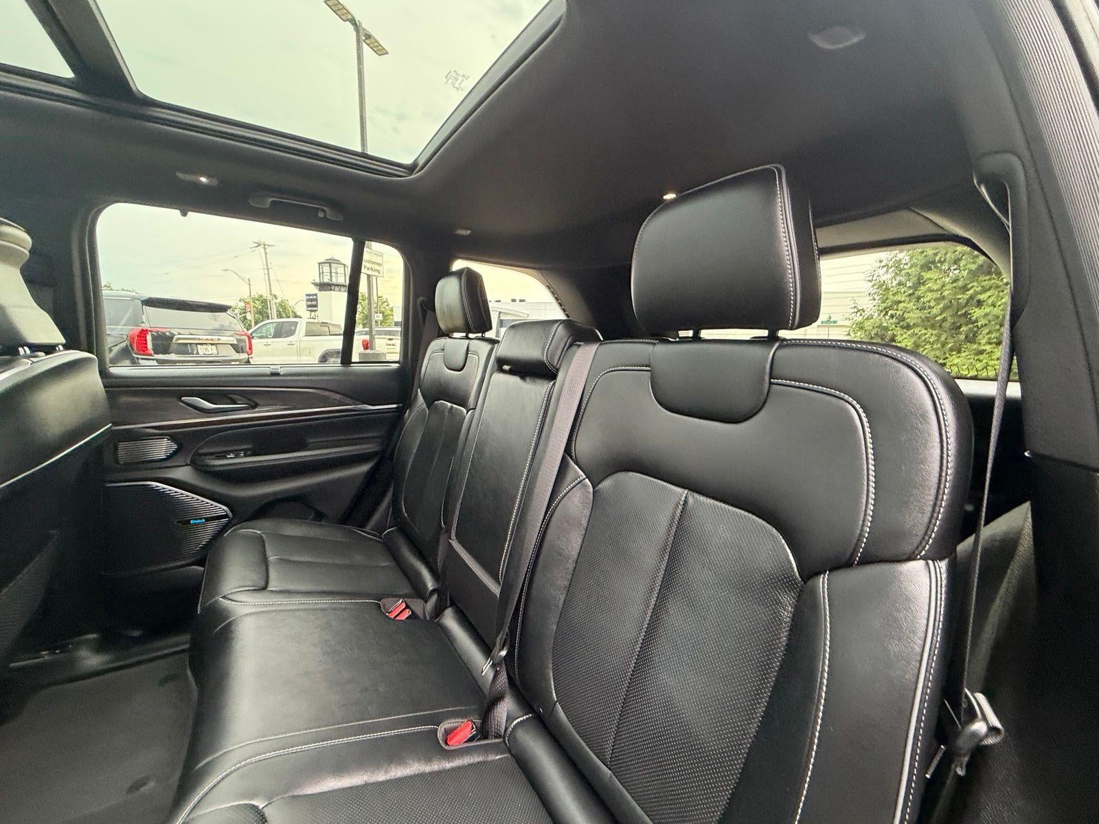 2022 Jeep Grand Cherokee Overland