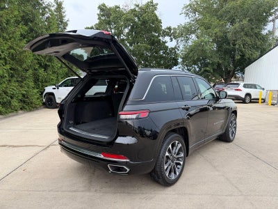 2022 Jeep Grand Cherokee Overland