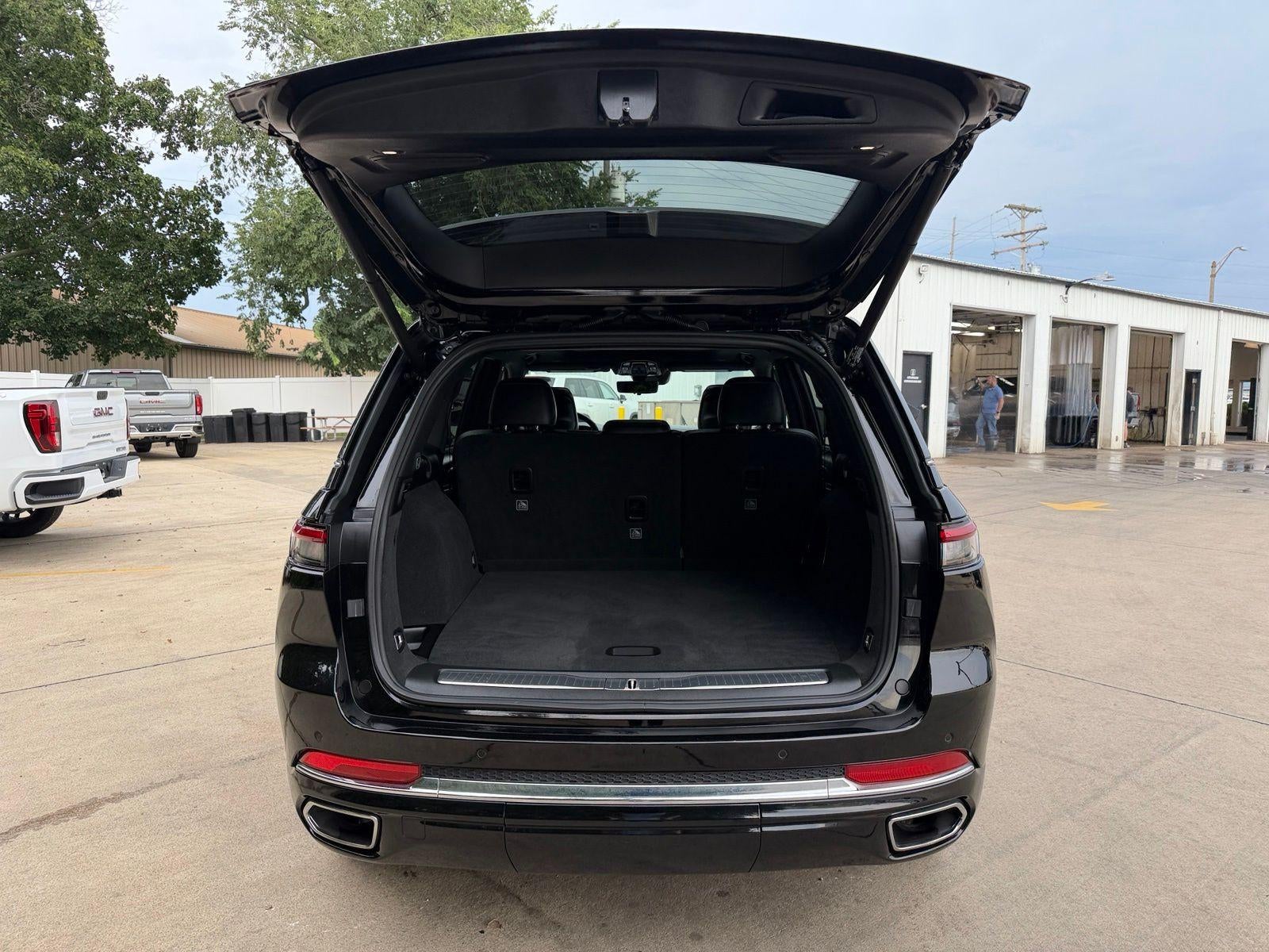 2022 Jeep Grand Cherokee Overland