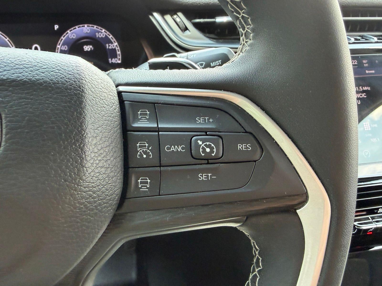 2023 Jeep Grand Cherokee L Laredo