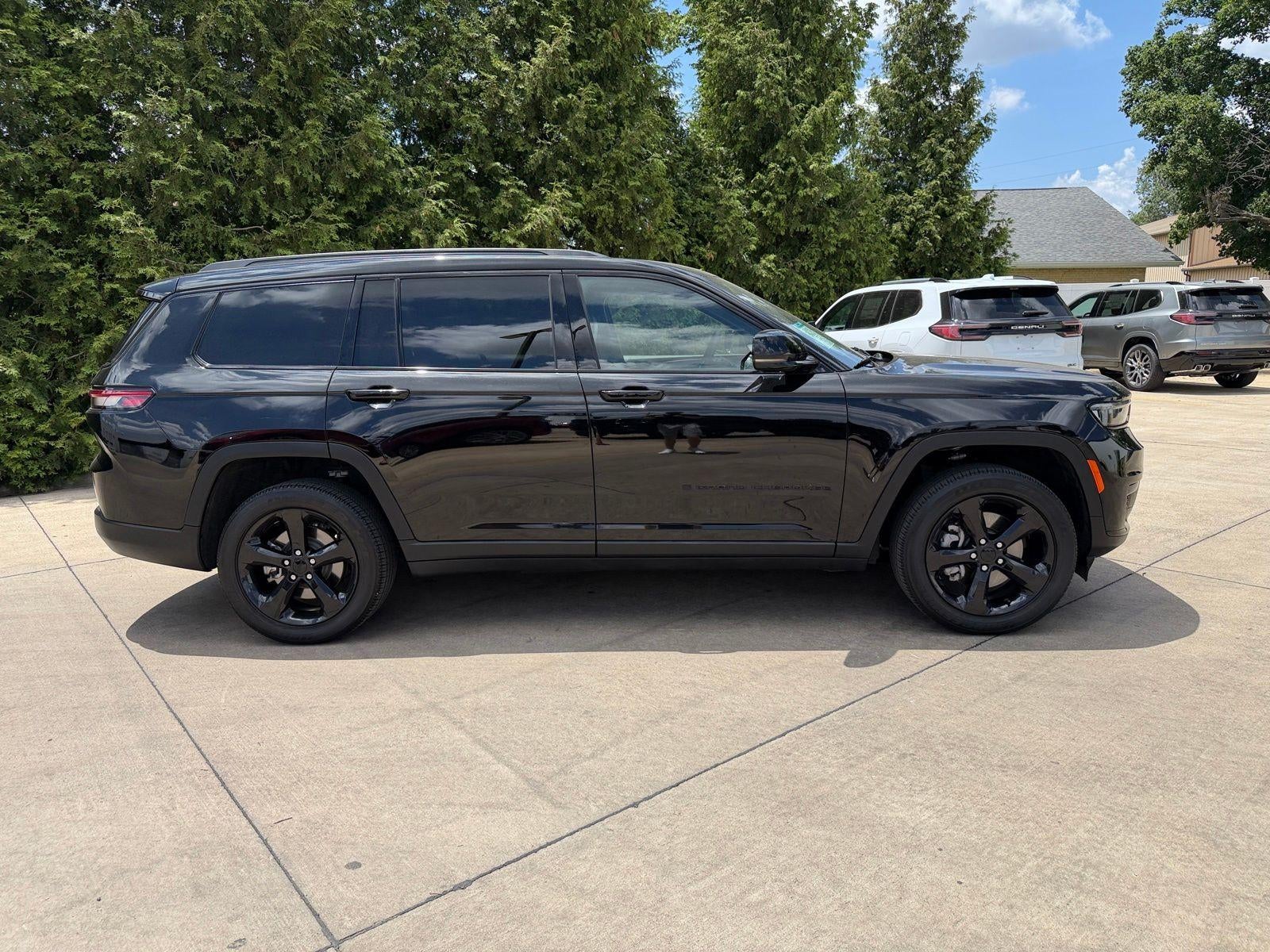 2023 Jeep Grand Cherokee L Altitude
