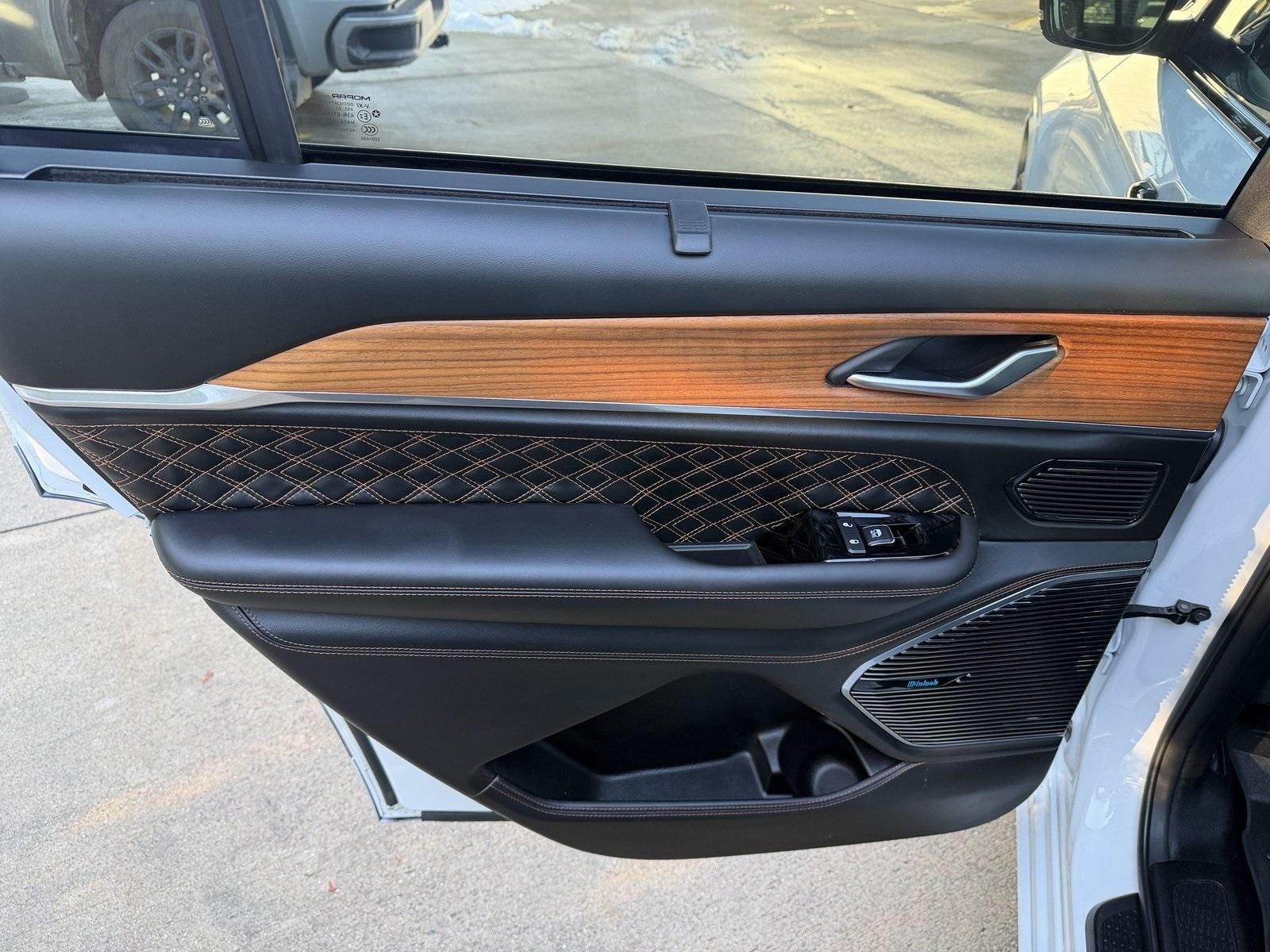 2023 Jeep Grand Cherokee L Summit