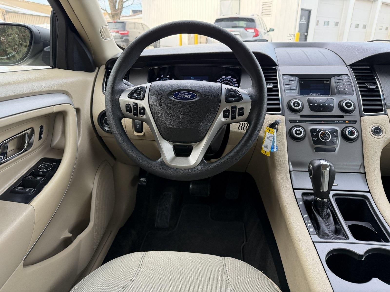 2018 Ford Taurus SE