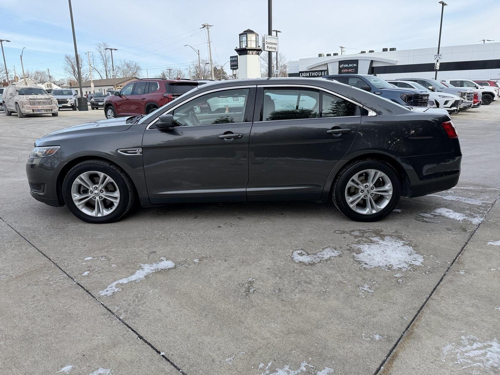 2018 Ford Taurus SE