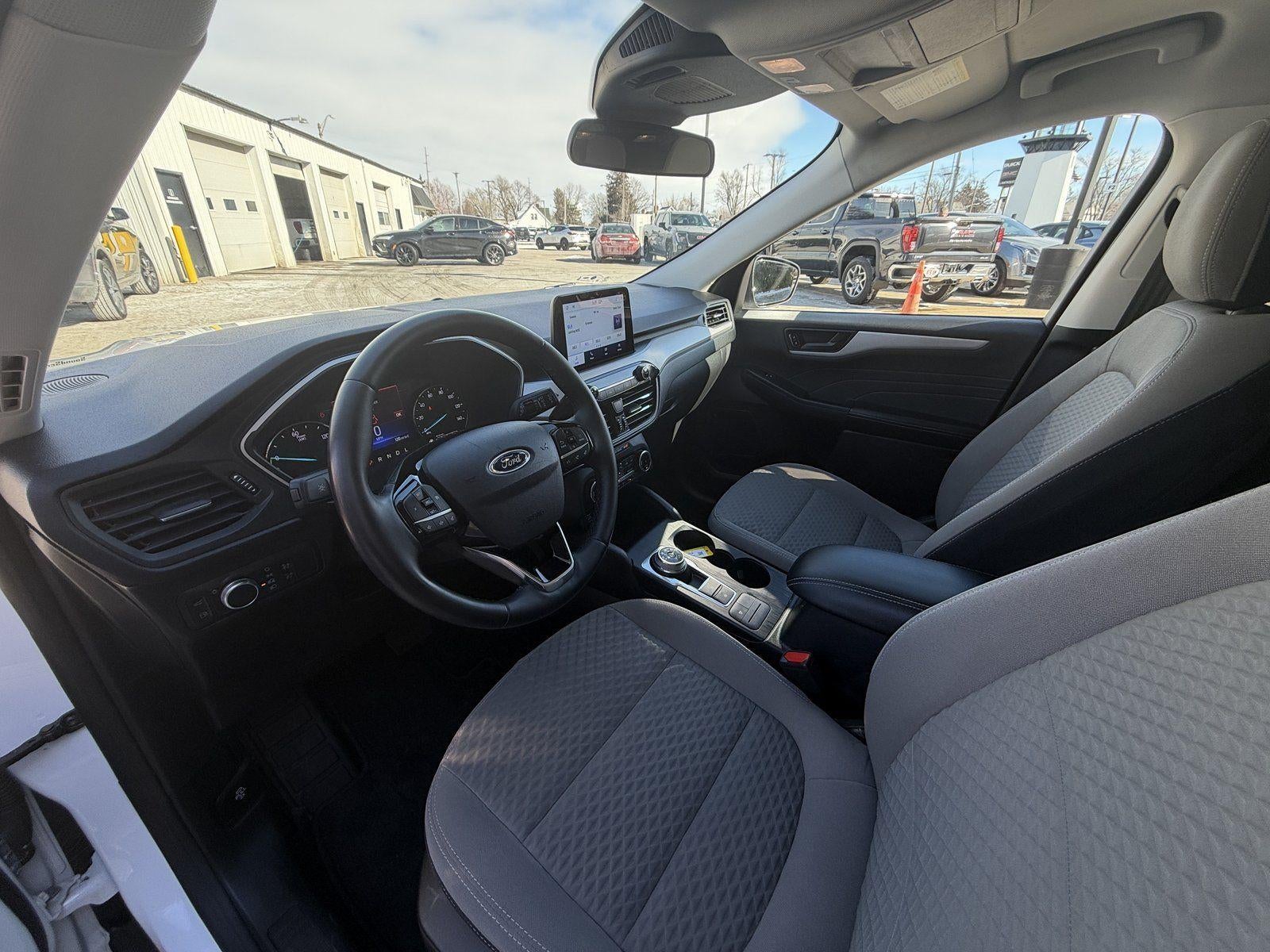 2022 Ford Escape SE Hybrid