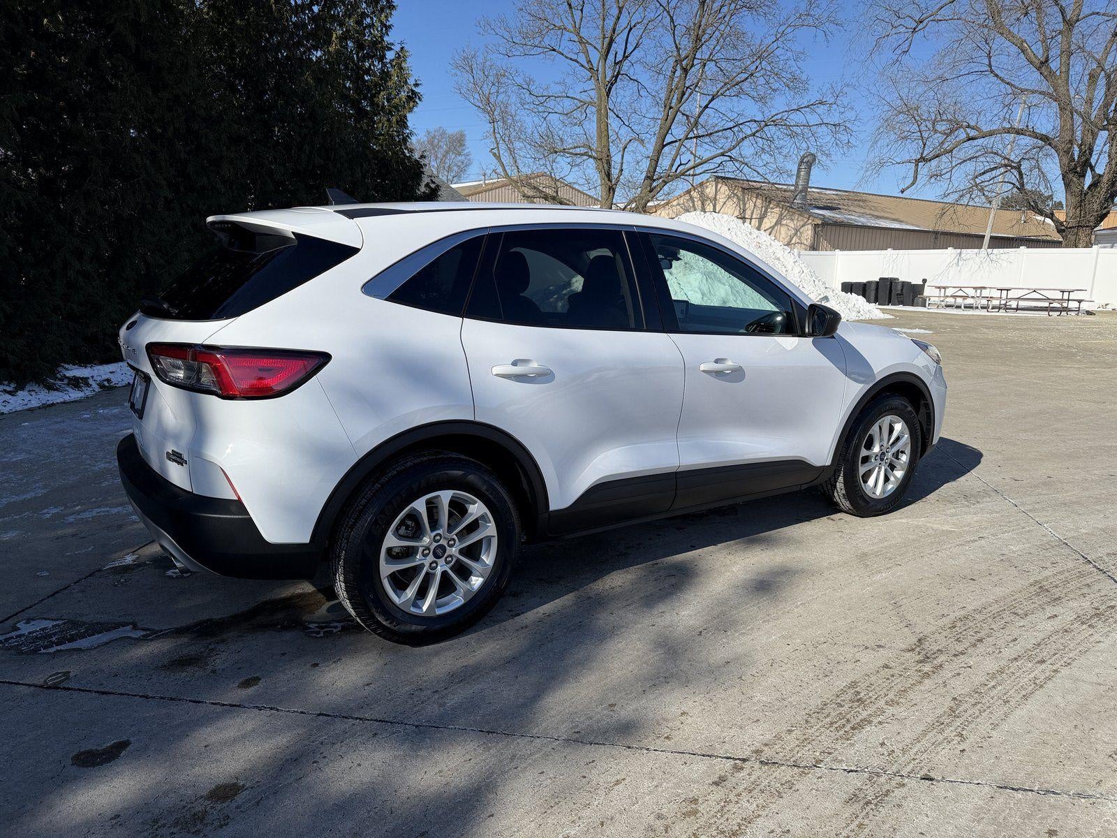 2022 Ford Escape SE Hybrid