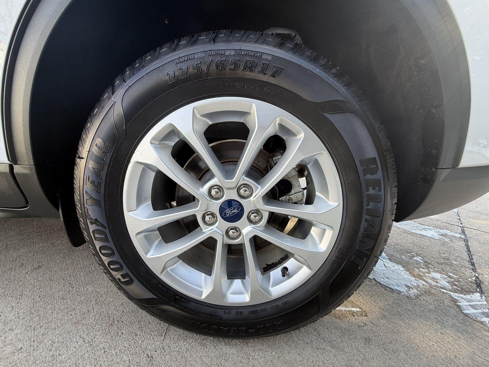 2022 Ford Escape SE Hybrid