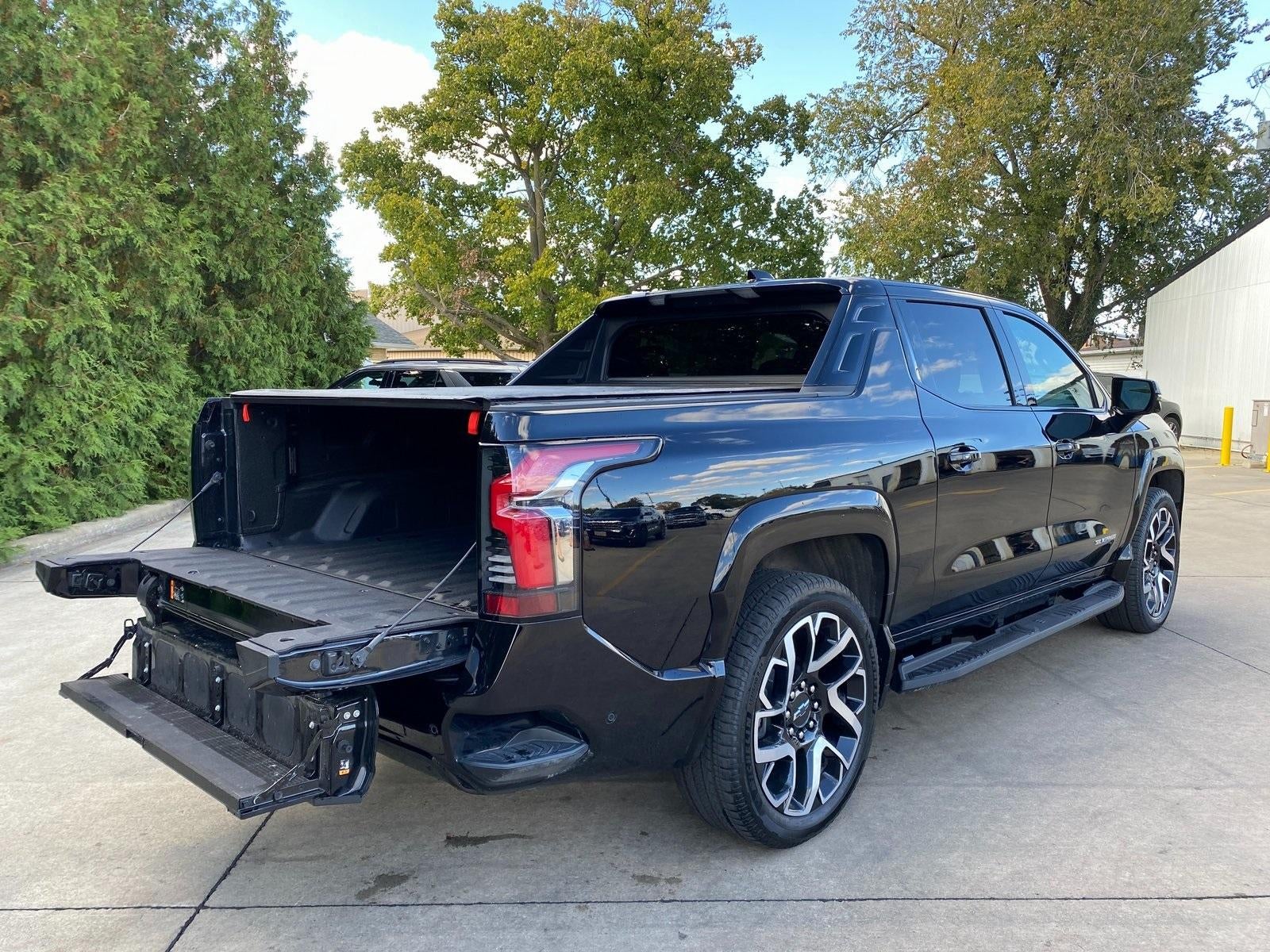 2024 Chevrolet Silverado EV RST