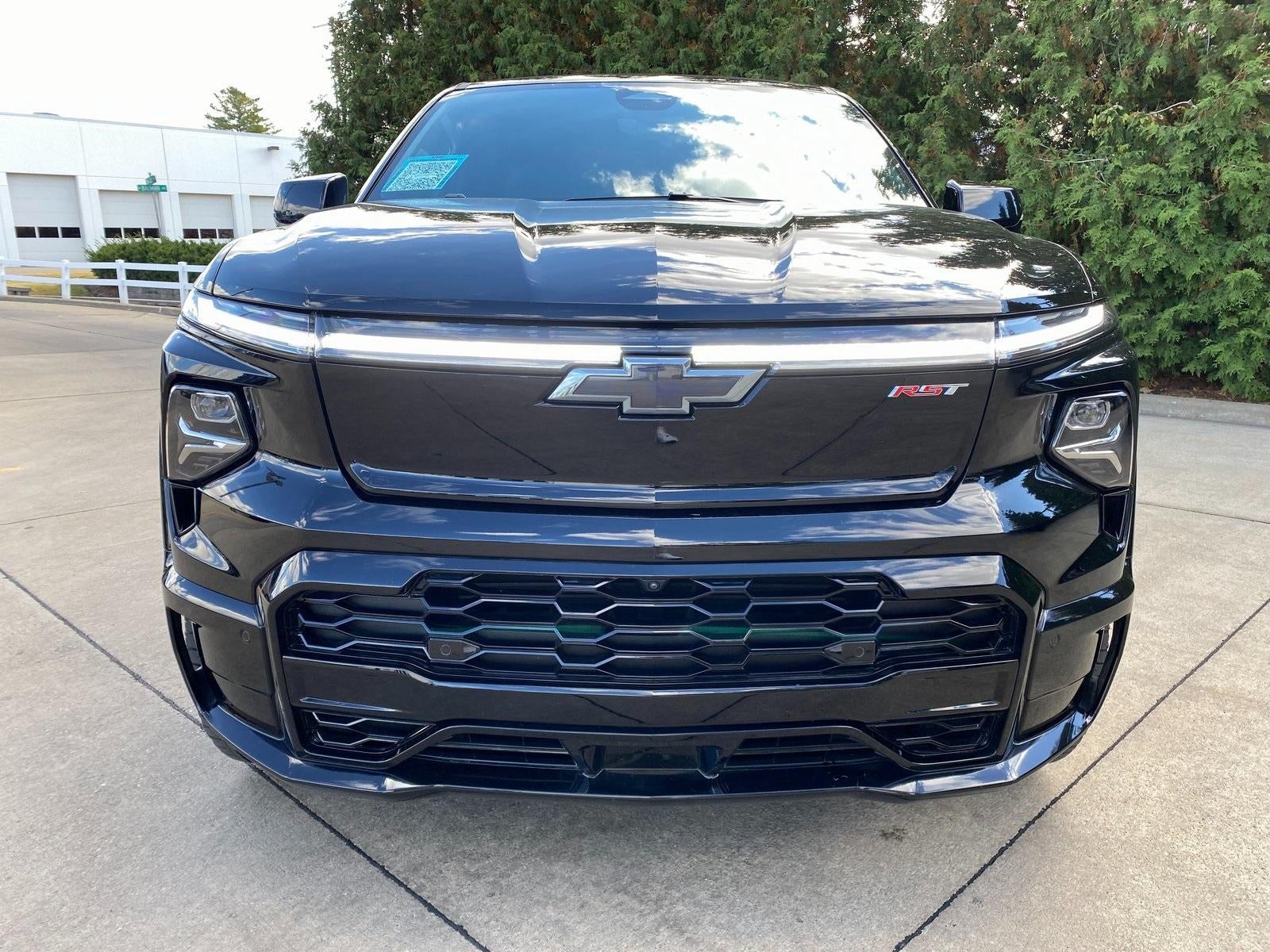 2024 Chevrolet Silverado EV RST