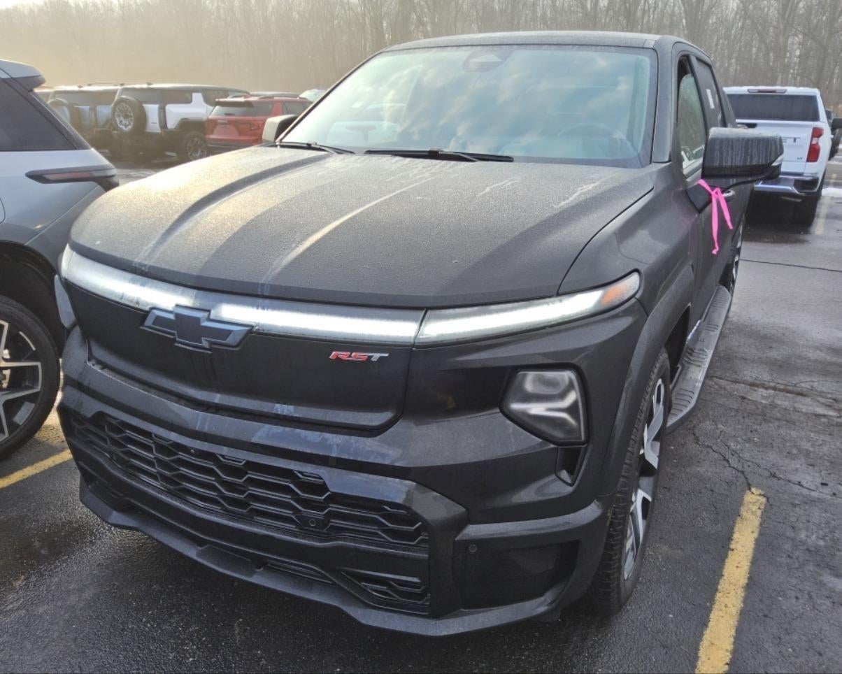 2024 Chevrolet Silverado EV RST