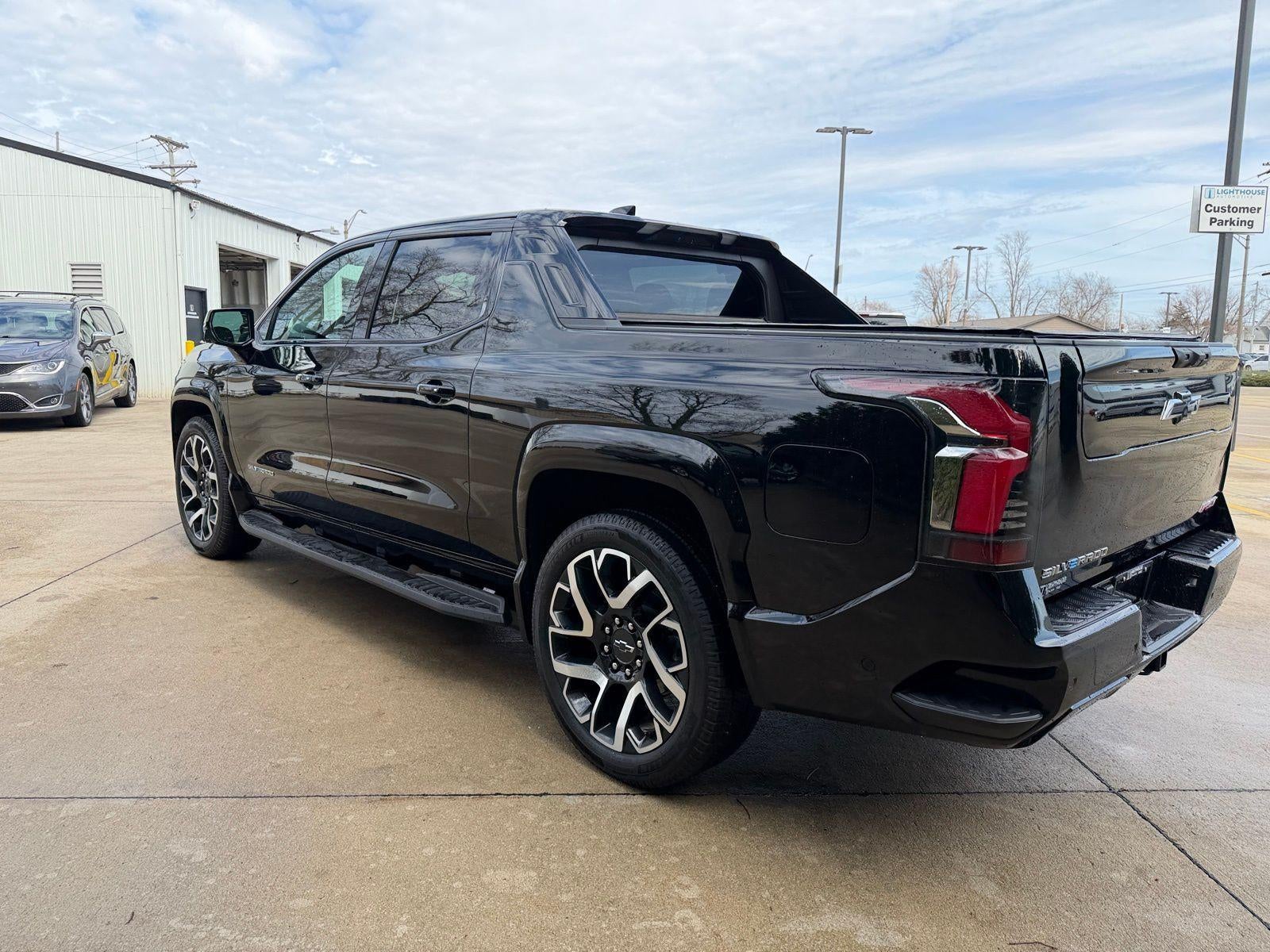 2024 Chevrolet Silverado EV RST