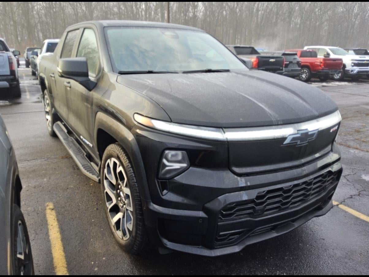 2024 Chevrolet Silverado EV RST