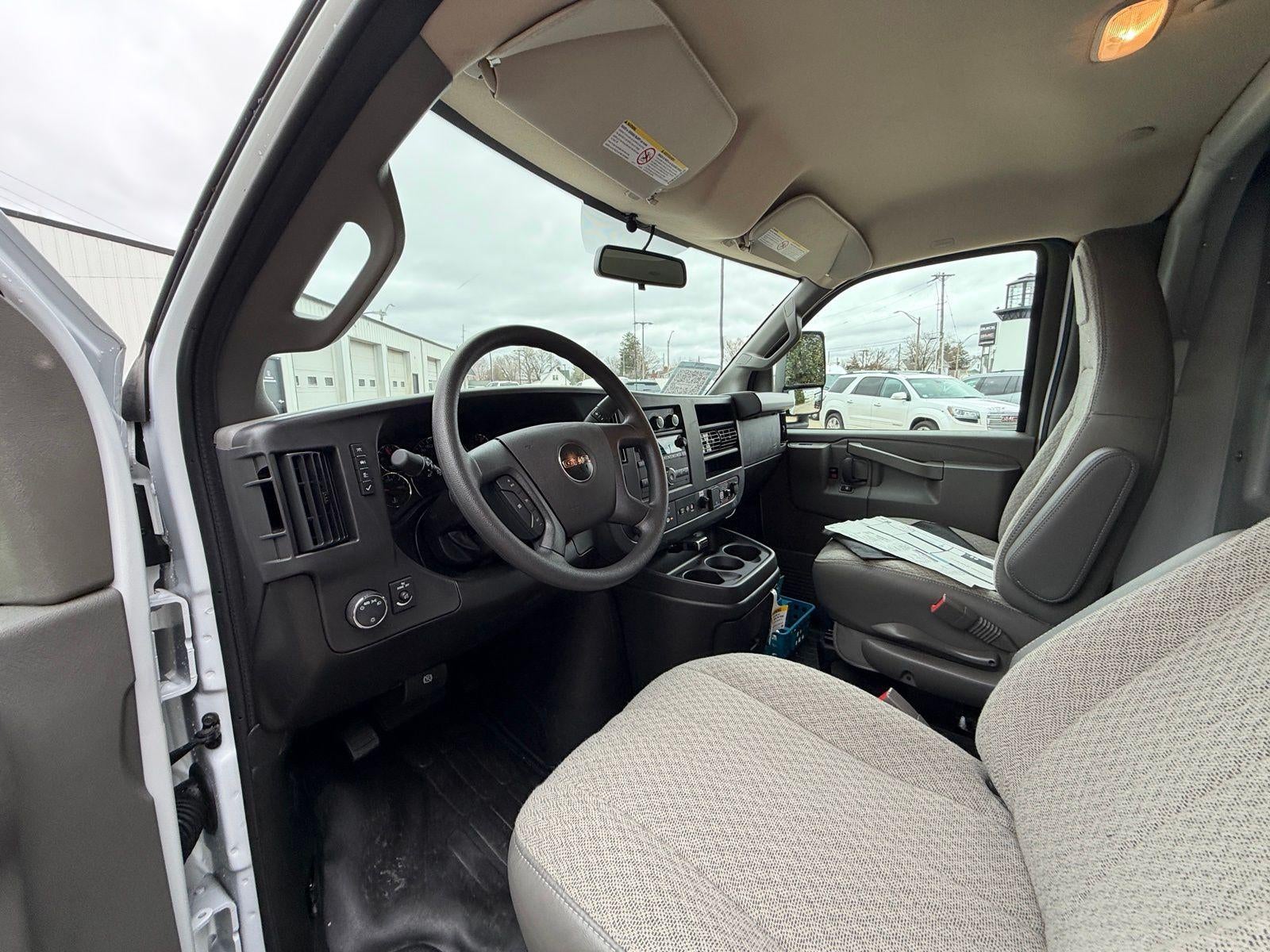 2025 GMC Savana Cutaway 3500 Base