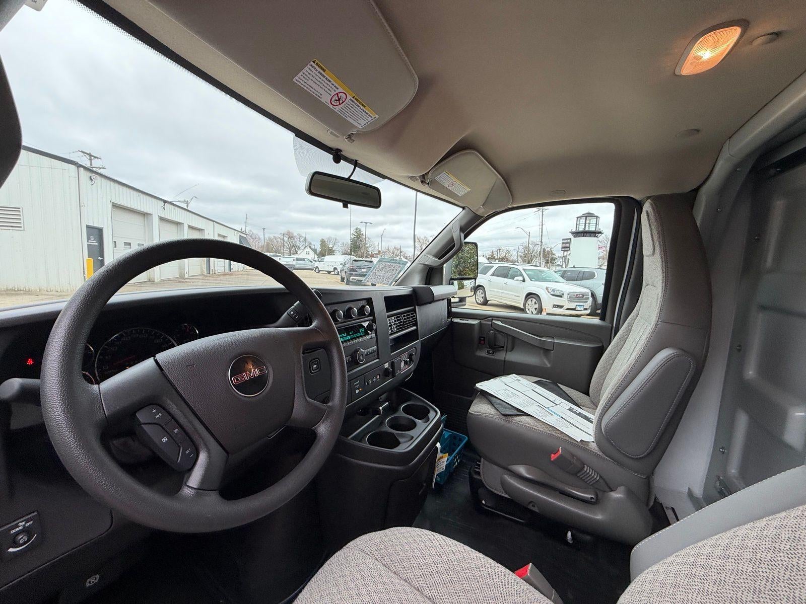 2025 GMC Savana Cutaway 3500 Base