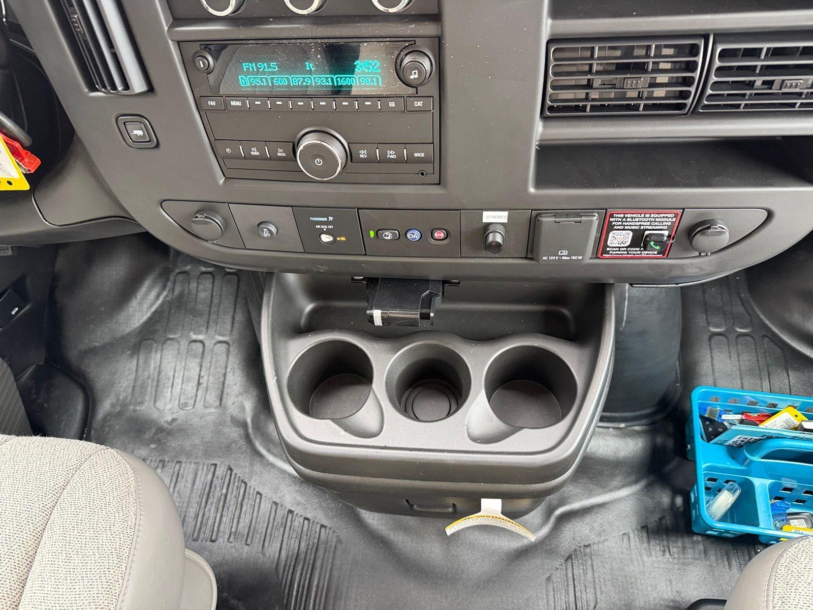 2025 GMC Savana Cutaway 3500 Base