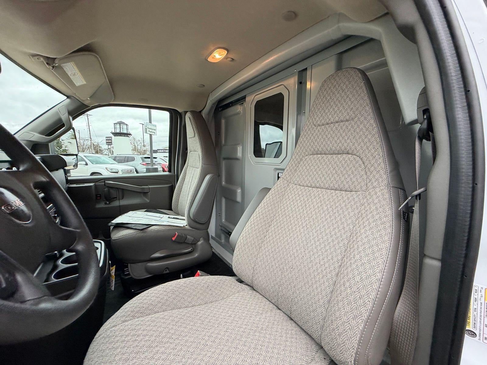 2025 GMC Savana Cutaway 3500 Base