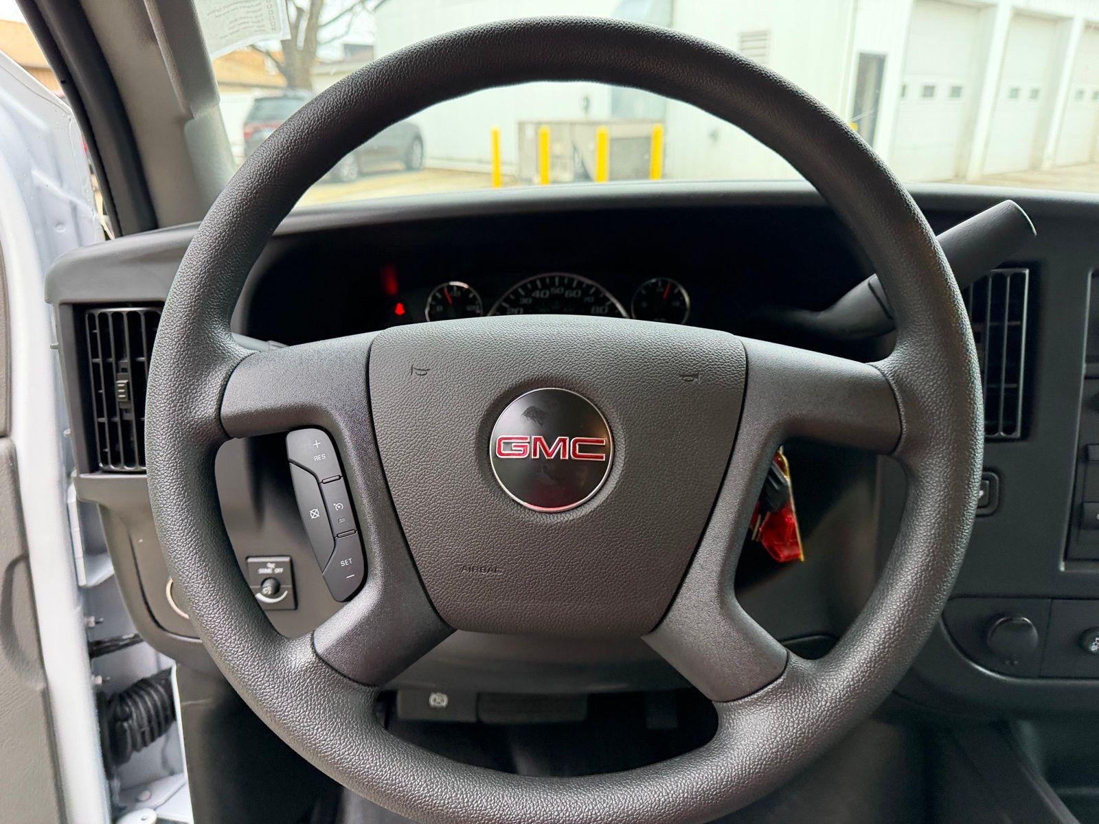 2025 GMC Savana Cutaway 3500 Base