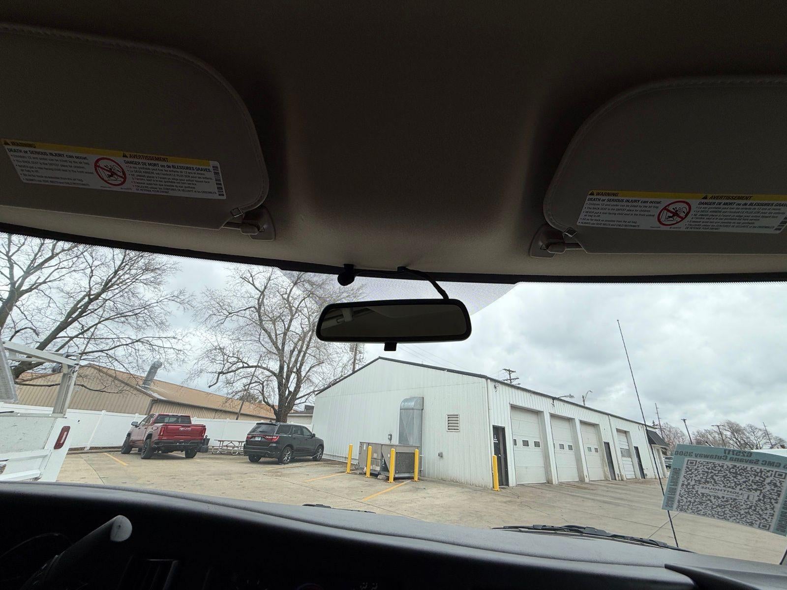 2025 GMC Savana Cutaway 3500 Base