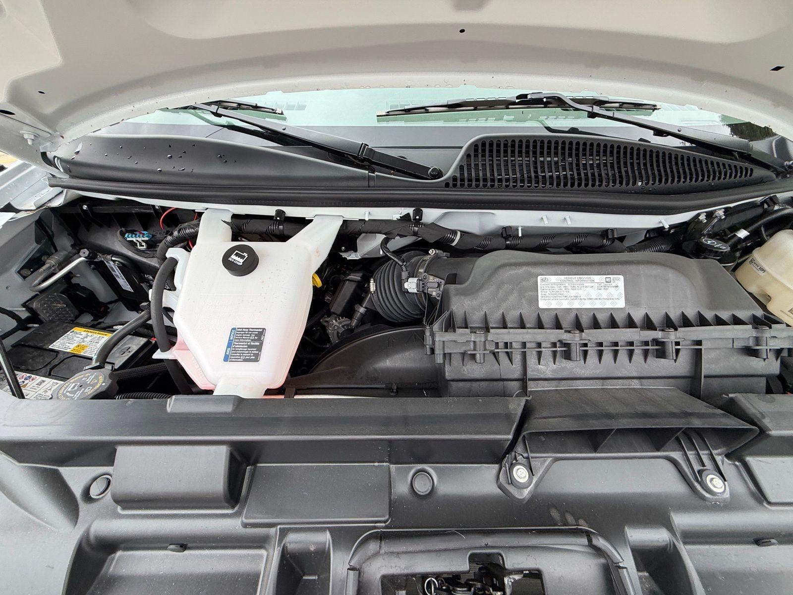 2025 GMC Savana Cutaway 3500 Base