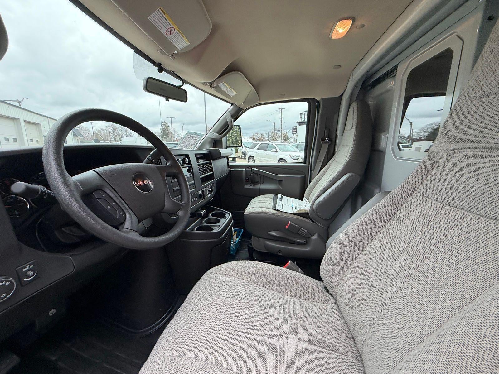 2025 GMC Savana Cutaway 3500 Base