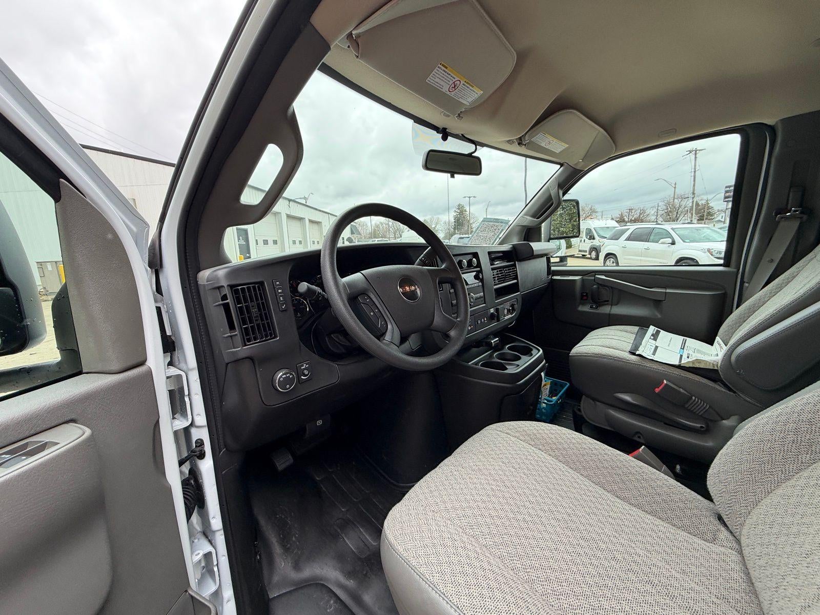 2025 GMC Savana Cutaway 3500 Base