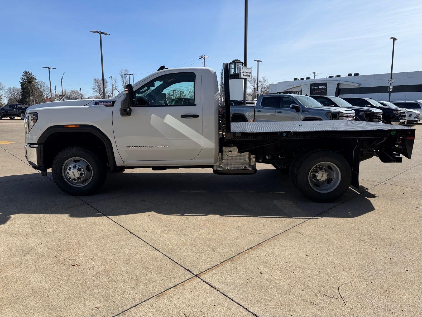 2026 GMC Sierra 3500 HD Chassis Cab Pro