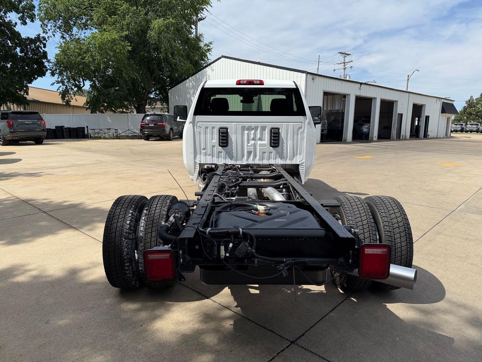 2026 GMC Sierra 3500 HD Chassis Cab Pro