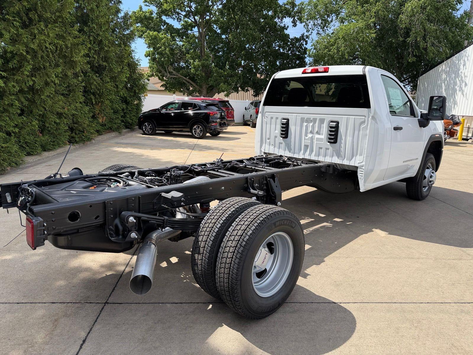 2026 GMC Sierra 3500 HD Chassis Cab Pro