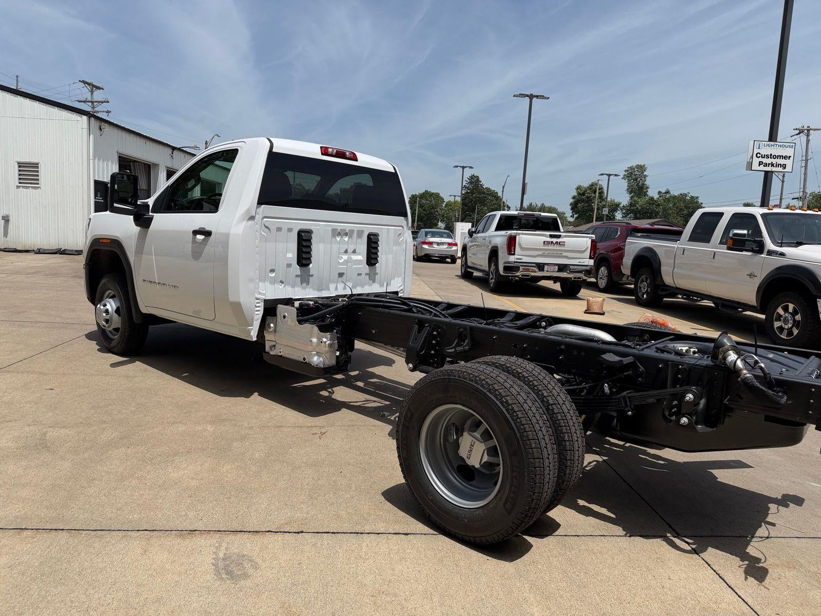 2026 GMC Sierra 3500 HD Chassis Cab Pro
