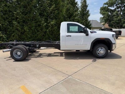 2026 GMC Sierra 3500 HD Chassis Cab Pro