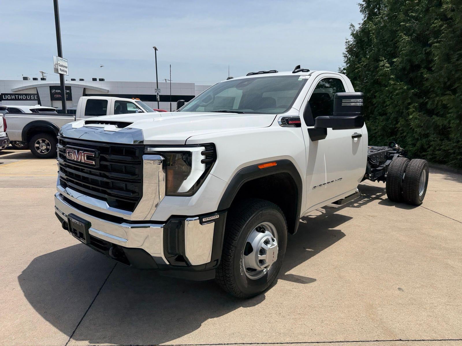 2026 GMC Sierra 3500 HD Chassis Cab Pro