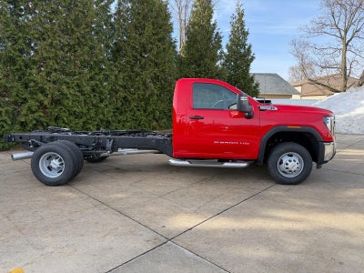 2026 GMC Sierra 3500 HD Chassis Cab Pro