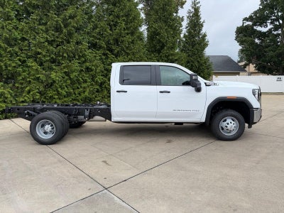 2026 GMC Sierra 3500 HD Chassis Cab Pro