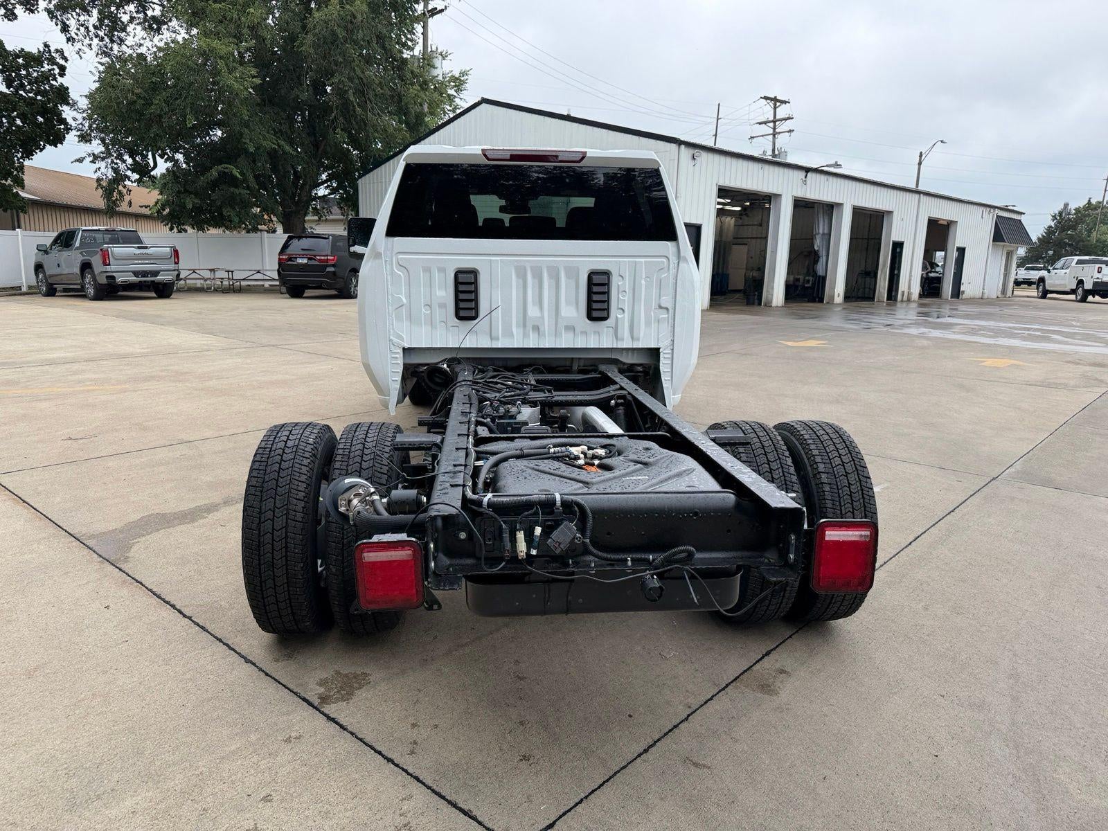 2026 GMC Sierra 3500 HD Chassis Cab Pro