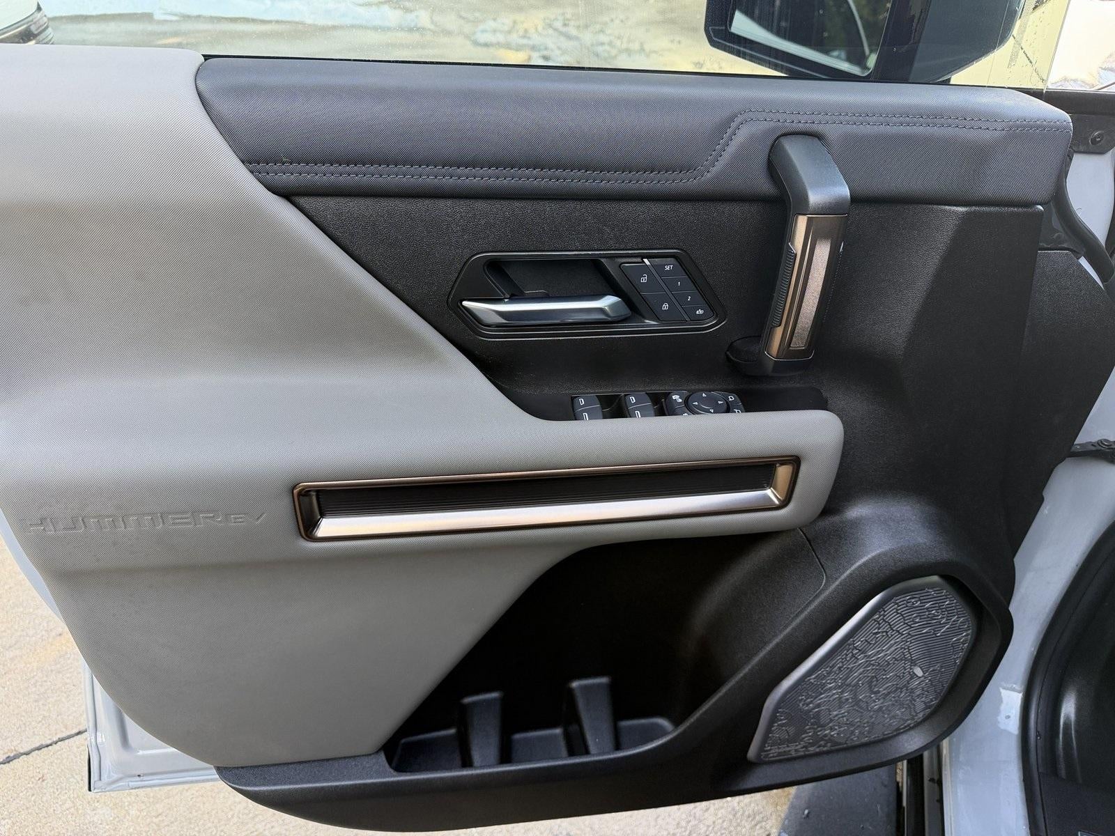 2025 GMC HUMMER EV SUV 2X