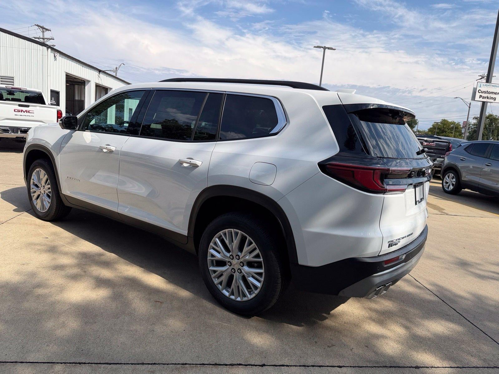 2027 GMC Acadia AWD Elevation
