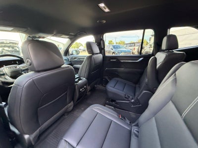 2027 GMC Acadia AWD Elevation