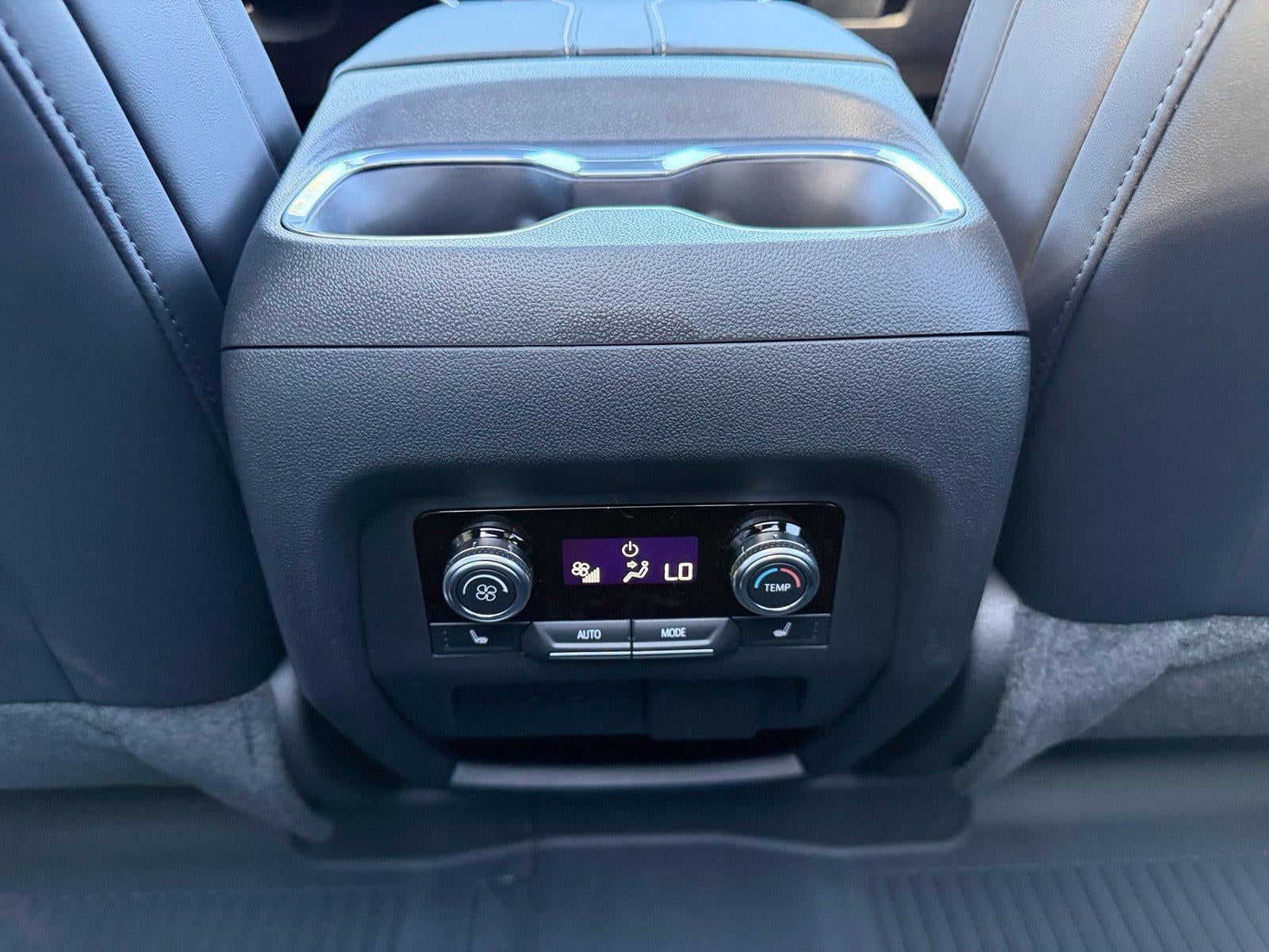 2027 GMC Acadia AWD Elevation