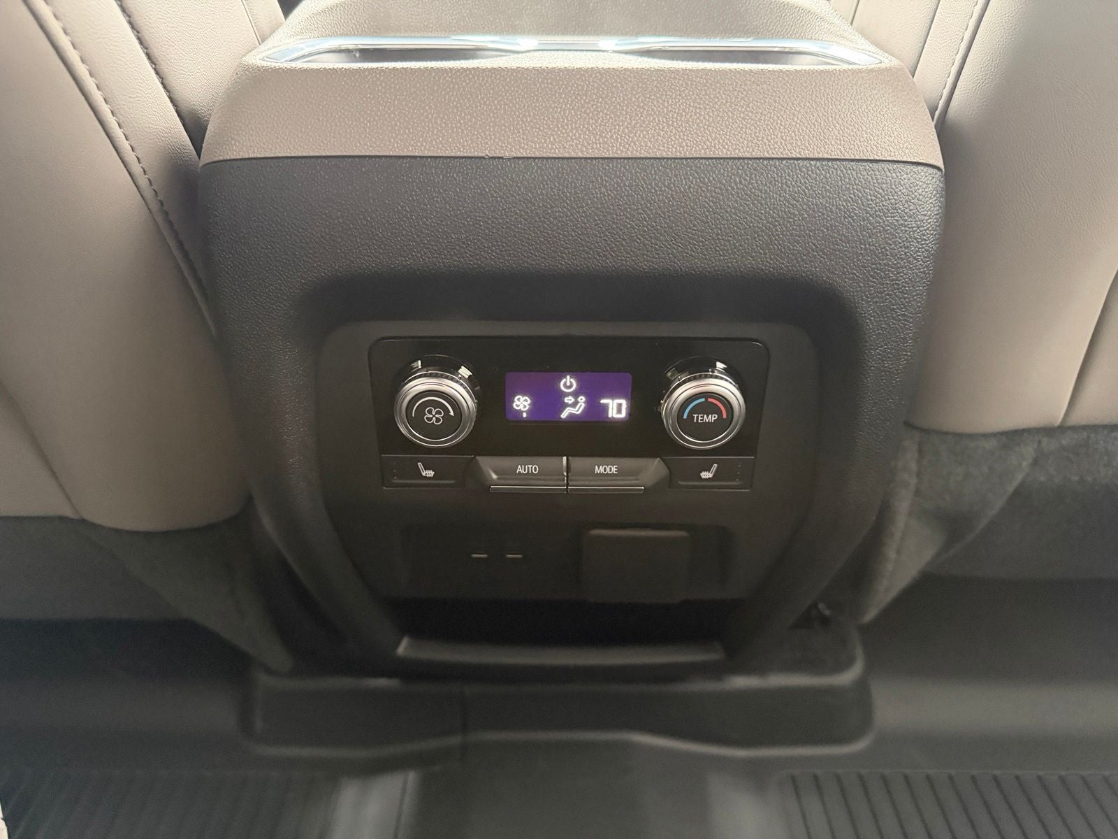 2027 GMC Acadia AWD Elevation