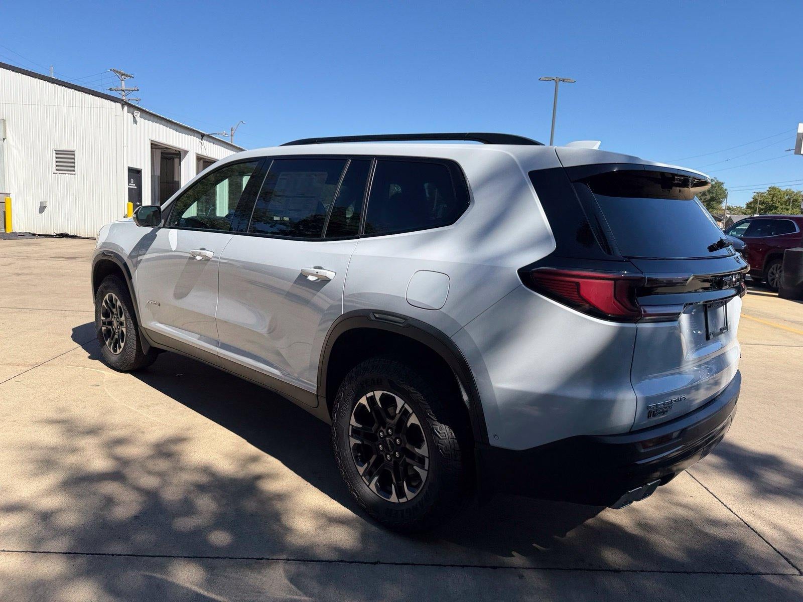 2027 GMC Acadia AWD AT4