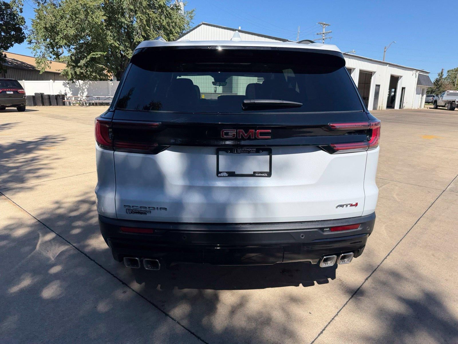 2027 GMC Acadia AWD AT4