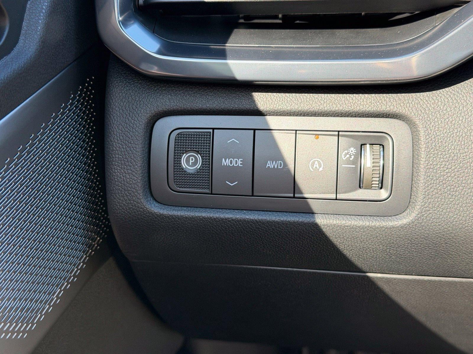 2027 GMC Acadia AWD AT4