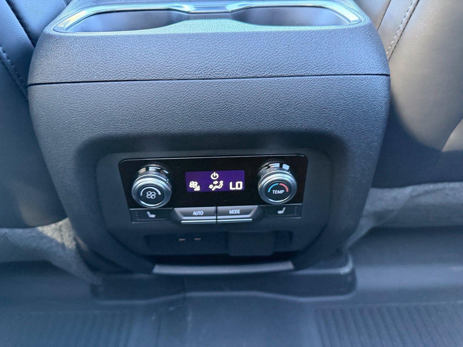 2027 GMC Acadia AWD AT4