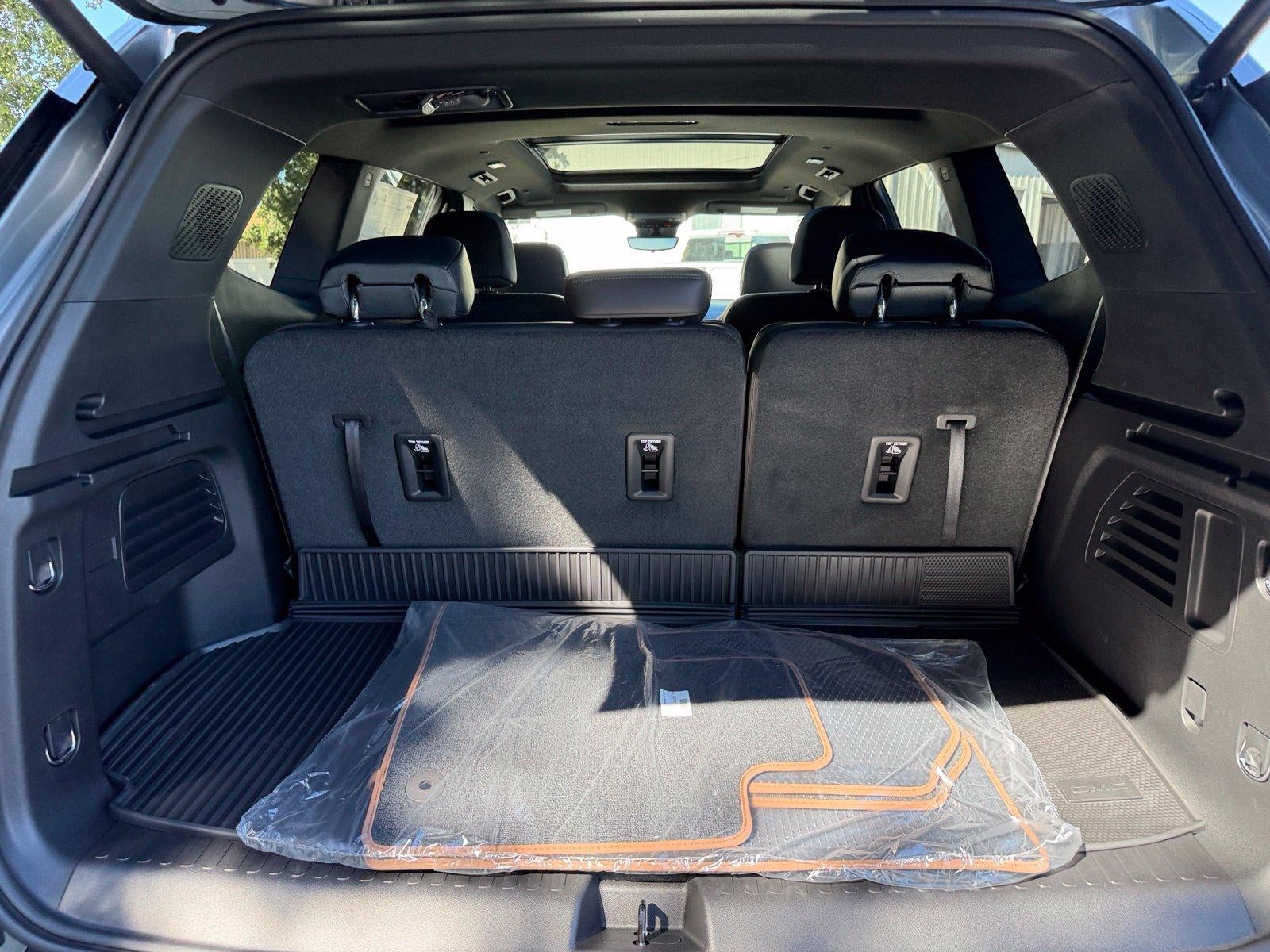2027 GMC Acadia AWD AT4