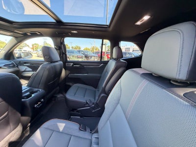 2027 GMC Acadia AWD AT4