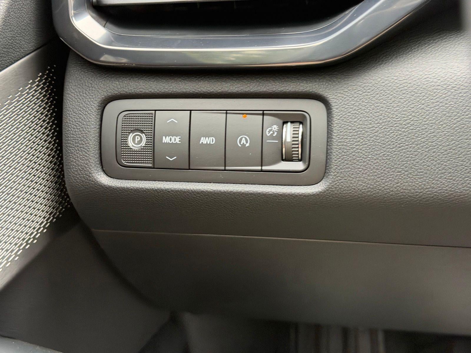 2027 GMC Acadia AWD AT4