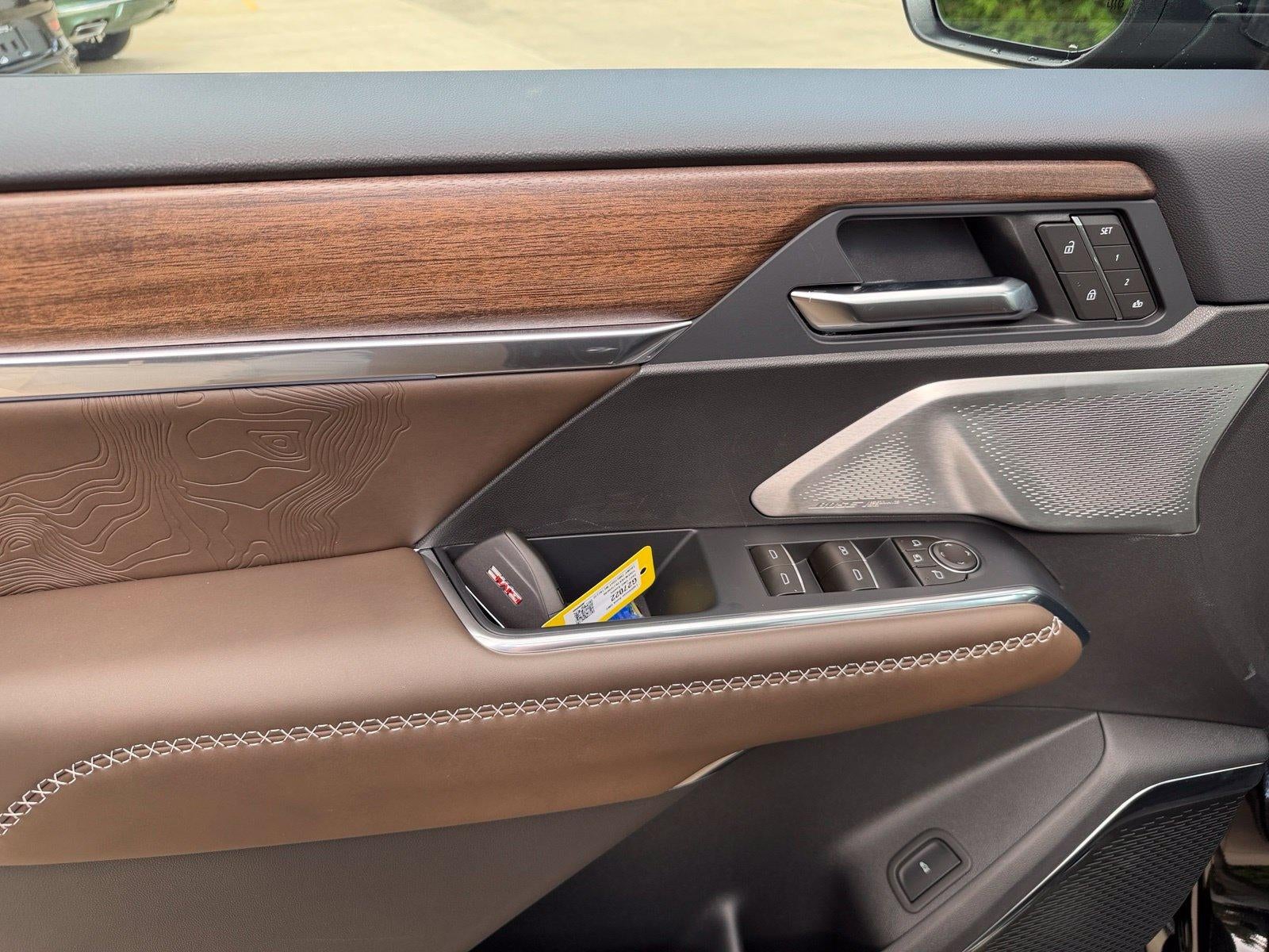 2027 GMC Acadia AWD Denali Ultimate