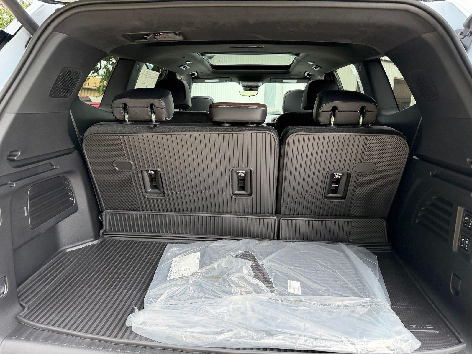 2027 GMC Acadia AWD Denali Ultimate