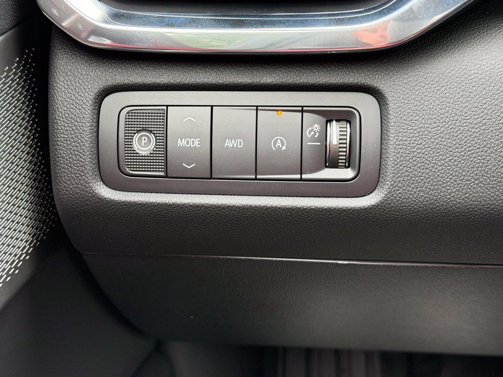 2027 GMC Acadia AWD Denali Ultimate