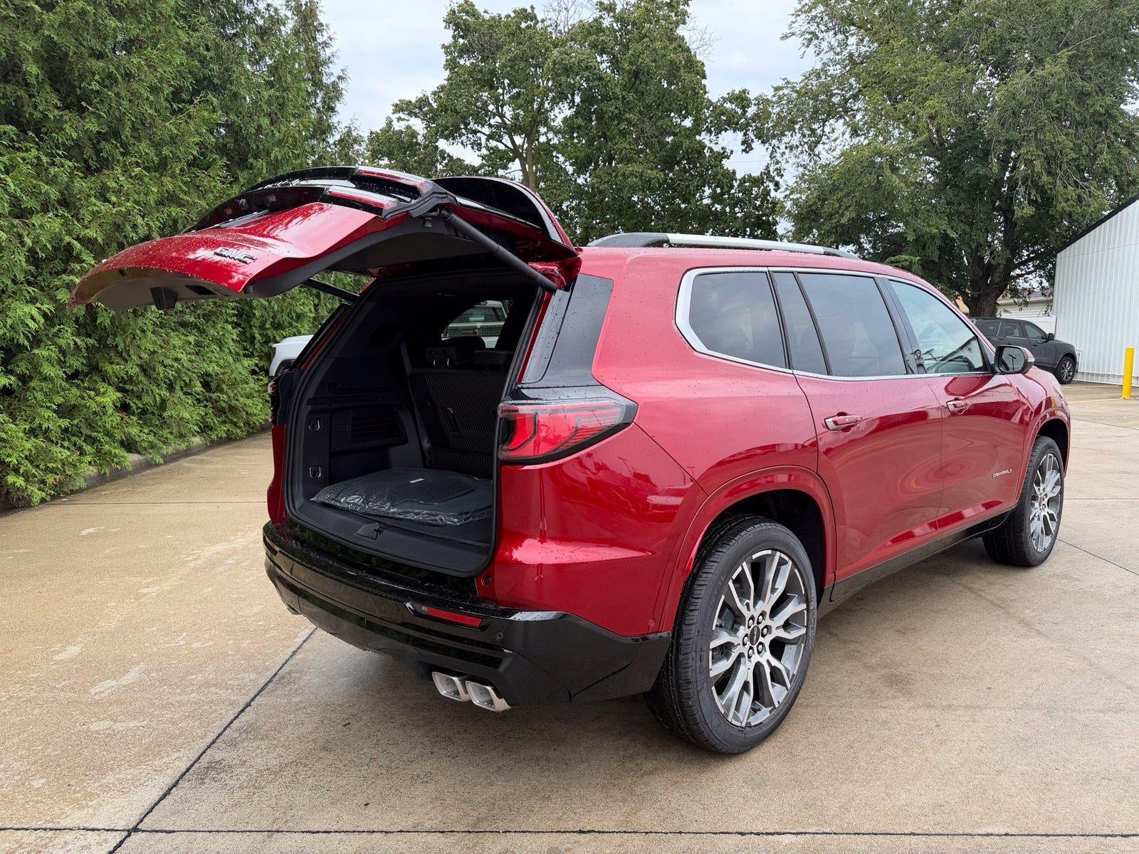 2027 GMC Acadia AWD Denali Ultimate